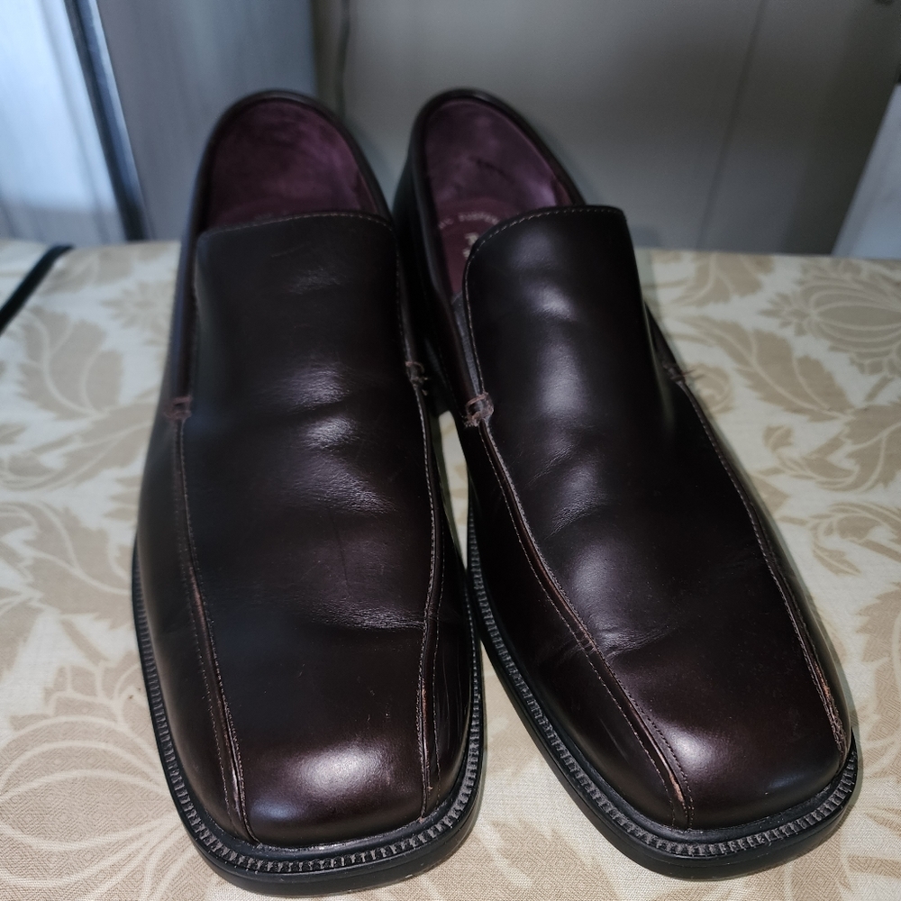 Men's leather shoes
